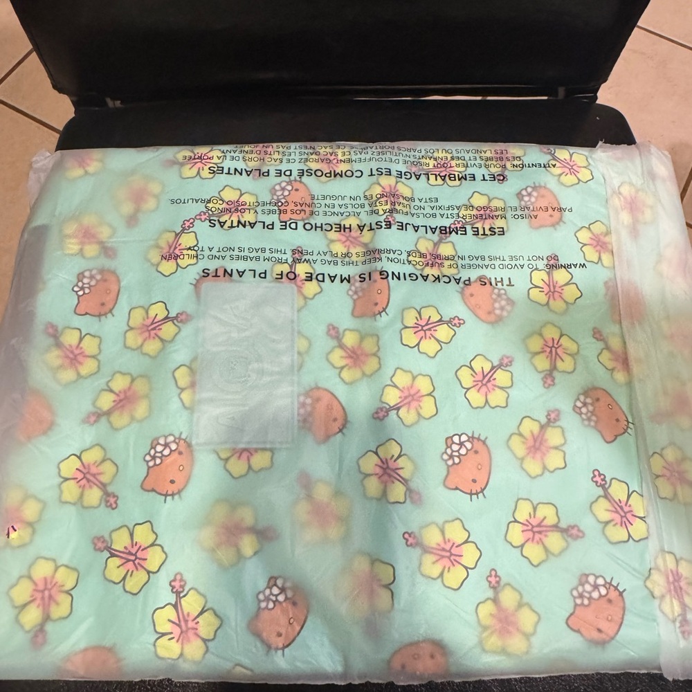 Aloha Collection x Duty Free Eclusive Tote